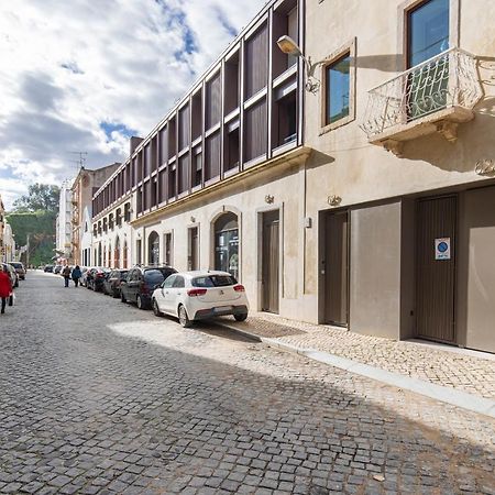 Deluxe 2Bdr Apartment W/ Patio By Lovelystay Lisboa Екстериор снимка