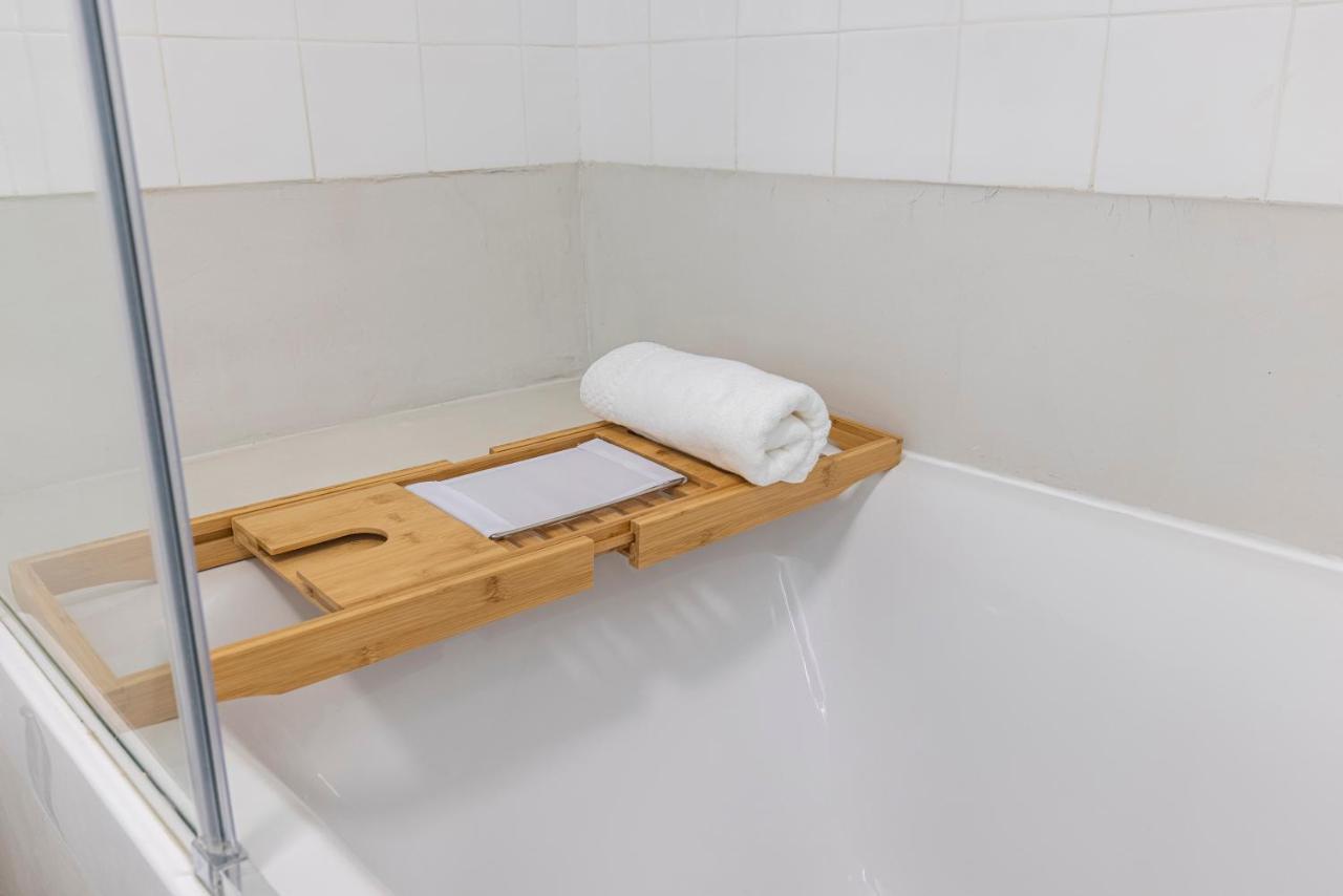 Deluxe 2Bdr Apartment W/ Patio By Lovelystay Lisboa Екстериор снимка