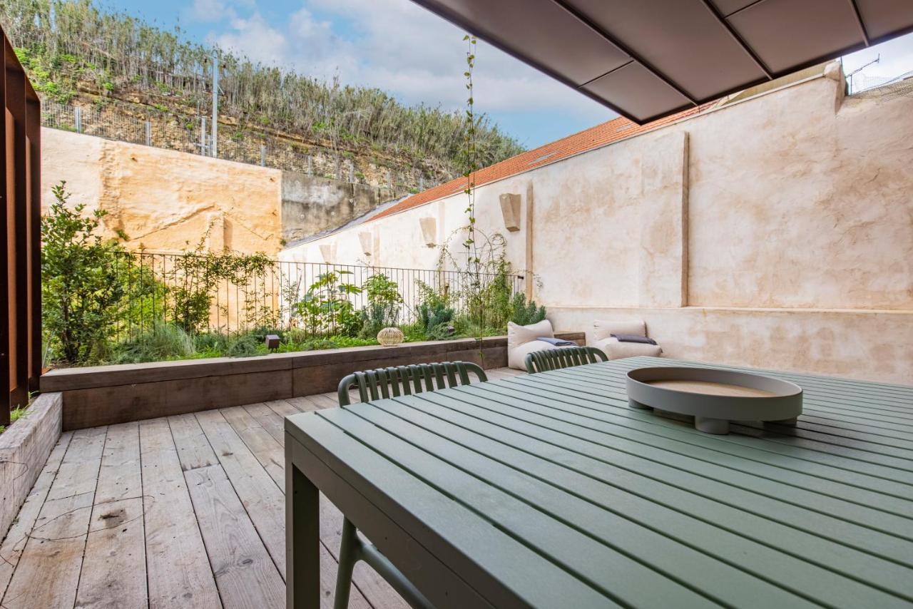 Deluxe 2Bdr Apartment W/ Patio By Lovelystay Lisboa Екстериор снимка