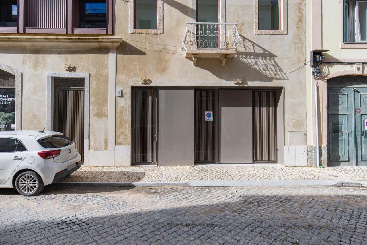Deluxe 2Bdr Apartment W/ Patio By Lovelystay Lisboa Екстериор снимка